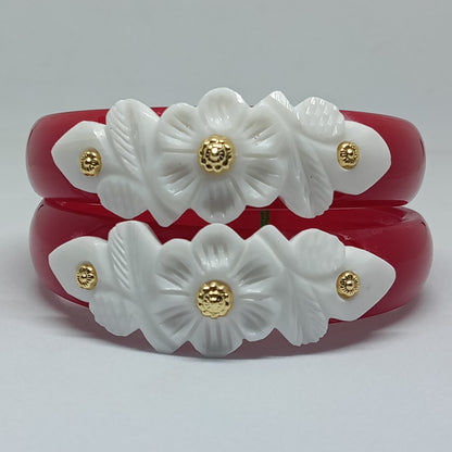 Sakha Pola Bangle with Conch Shell Design