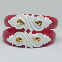 Sakha Pola Bangle with Conch Shell Design