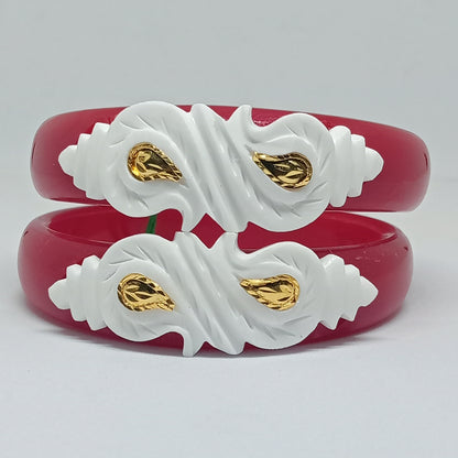 Sakha Pola Bangle with Conch Shell Design