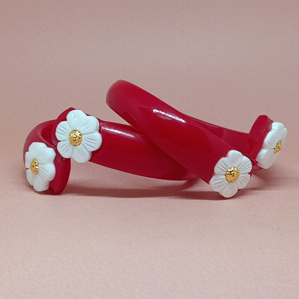 Sakha Pola Bangle with Conch Shell