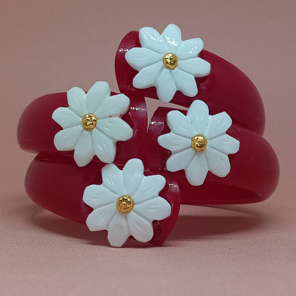 Sakha Pola Bangle with Conch Shell