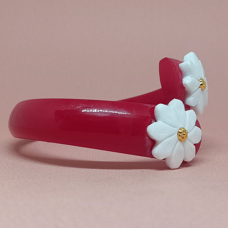 Sakha Pola Bangle with Conch Shell