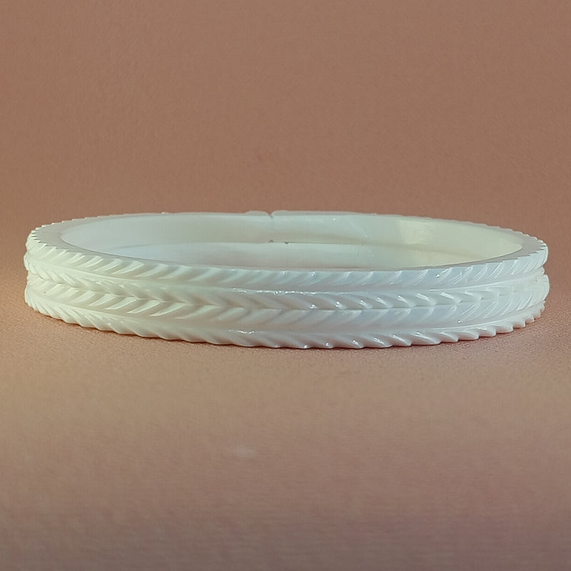 Handcrafted Thin Sakha Pola for Effortless Daily Elegance