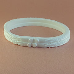 Handcrafted Thin Sakha Pola for Effortless Daily Elegance