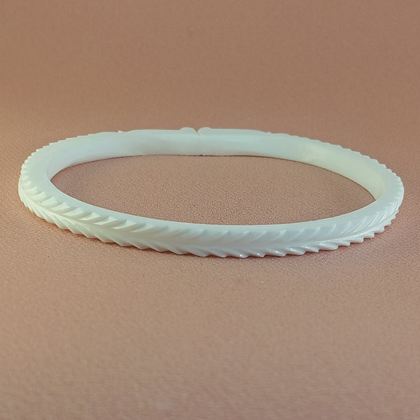 Handcrafted Thin Sakha Pola for Effortless Daily Elegance