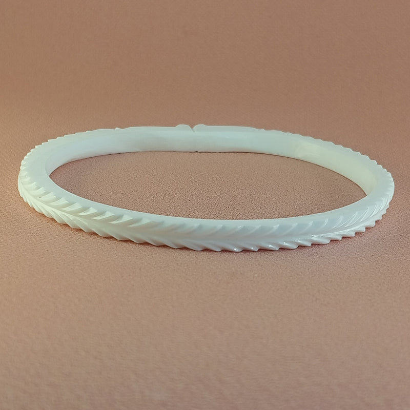 Handcrafted Thin Sakha Pola for Effortless Daily Elegance