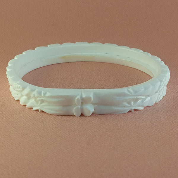 Conch Shell Bangles for Everyday Elegance